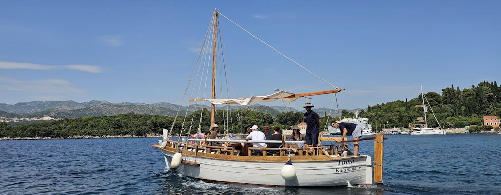 Half-day boat tour to the Elaphite Islands with Blue Cave visit