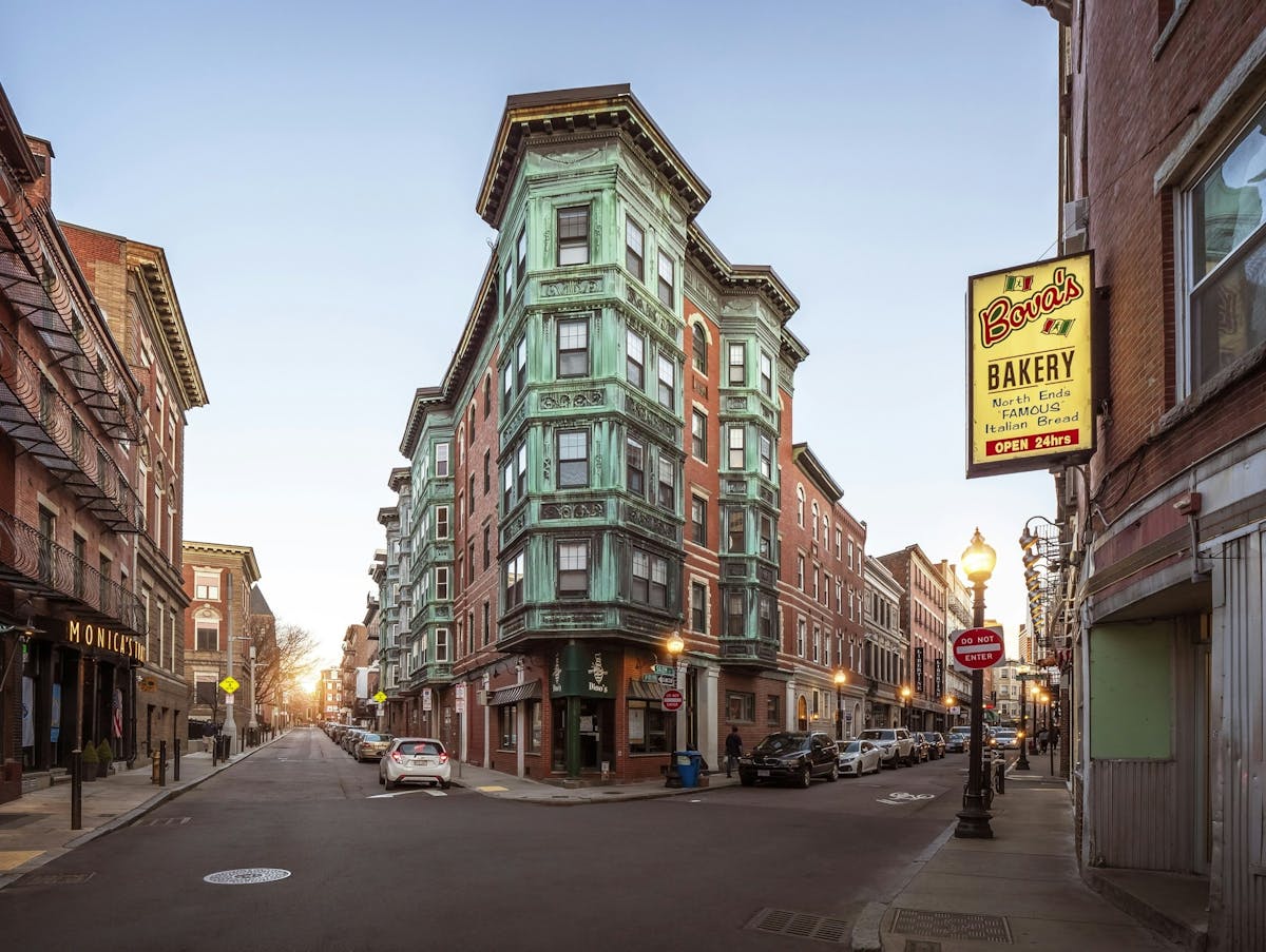 Visita North End Boston con un gioco di esplorazione di Mafia Mission City