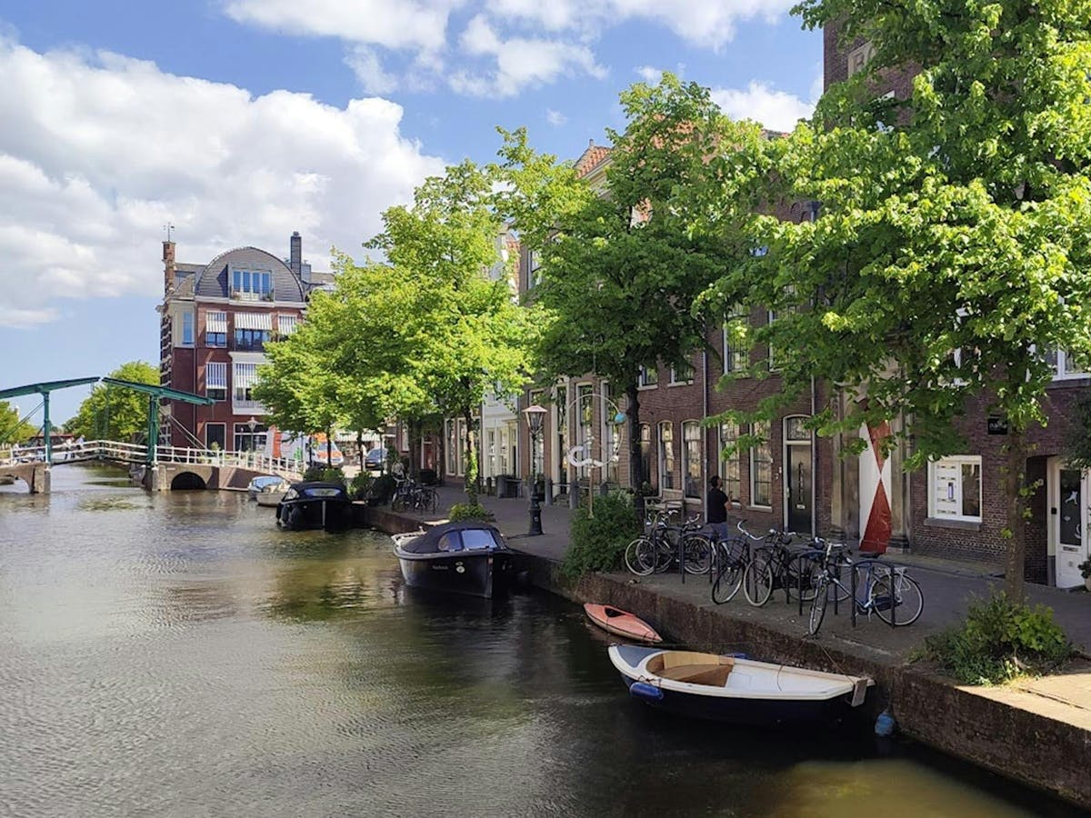 Zelfgeleide stadswandeling in Leiden