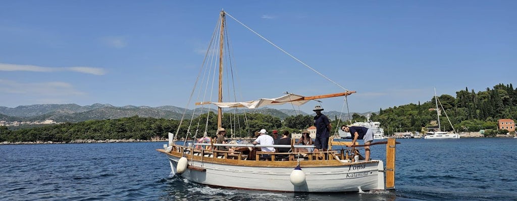 Half-day boat tour to the Elaphite Islands with Blue Cave visit