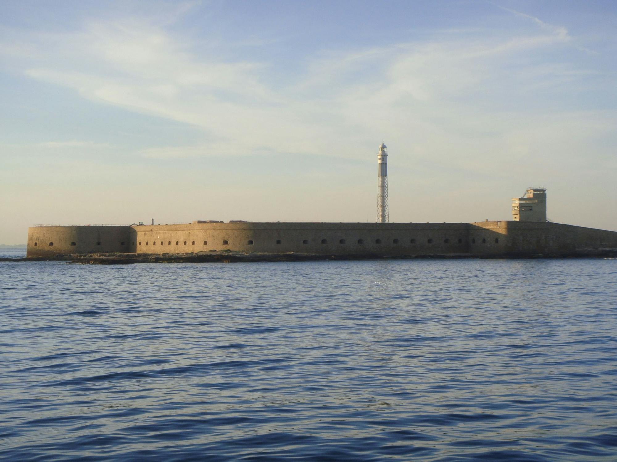 Half-day guided tour of Cadiz with catamaran cruise