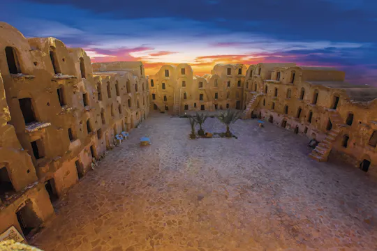 Dorpen in de Tunesische Sahara tour met overnachting in een oase