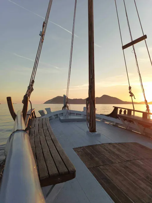 Half-day boat tour to the Elaphite Islands with Blue Cave visit