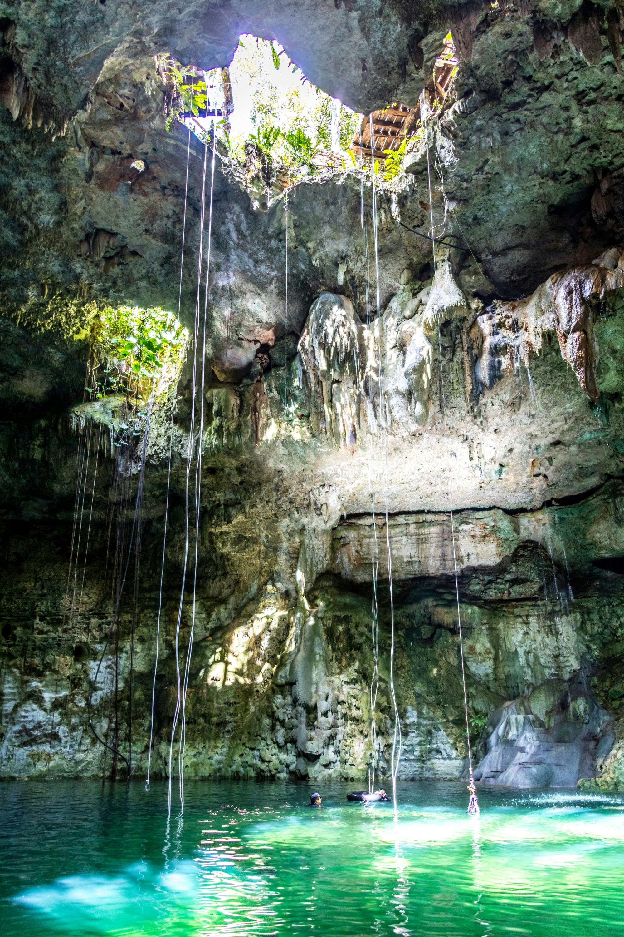 Tour of Chichen Itza’s Maya ruins and Cenote Tsukán with Lunch