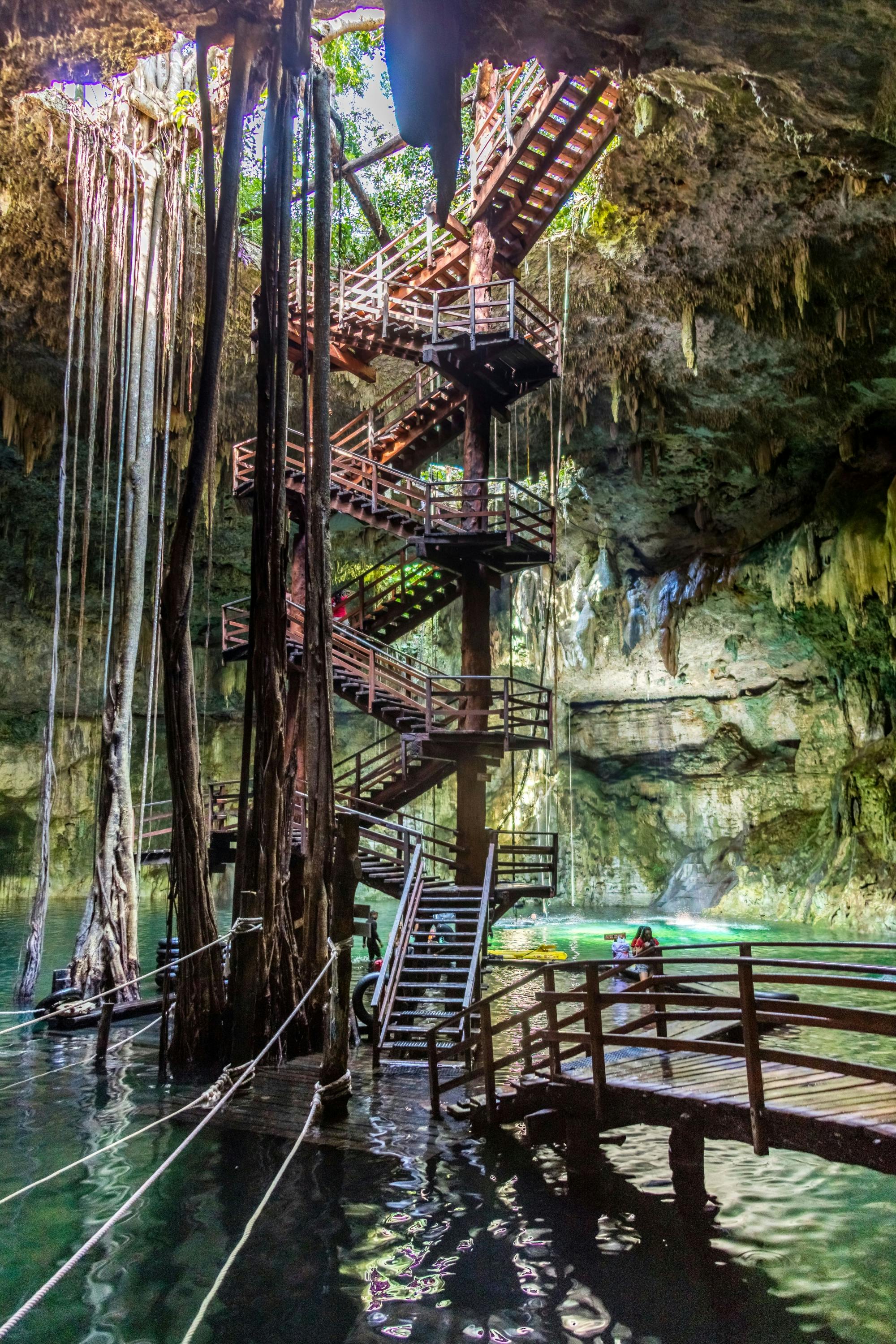 Tour of Chichen Itza’s Maya ruins and Cenote Tsukán with Lunch