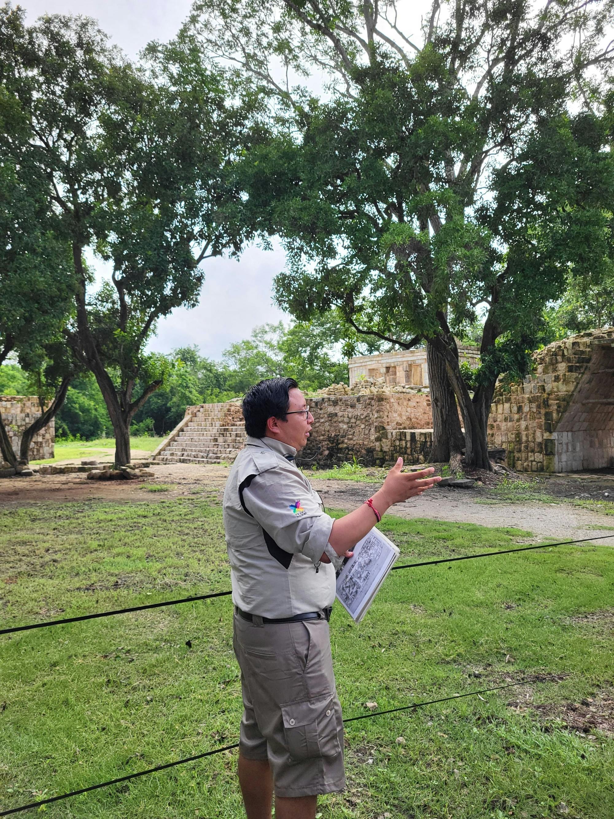 Tour of Chichen Itza’s Maya ruins and Cenote Tsukán with Lunch