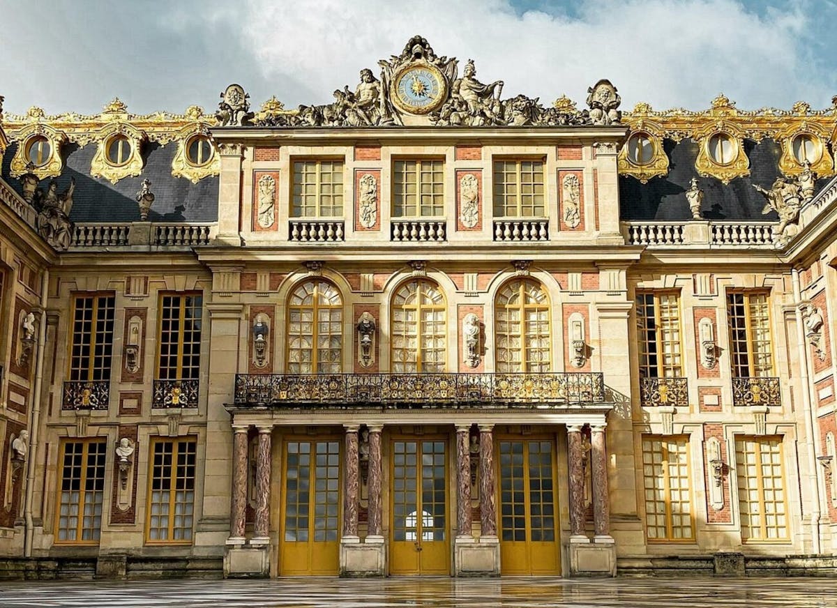 Rondleiding door het paleis vanaf Versailles met privétransfer