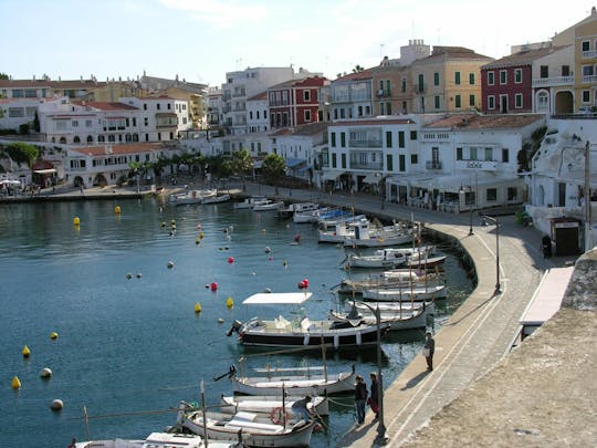 Minorca, i villaggi di pescatori in e-bike