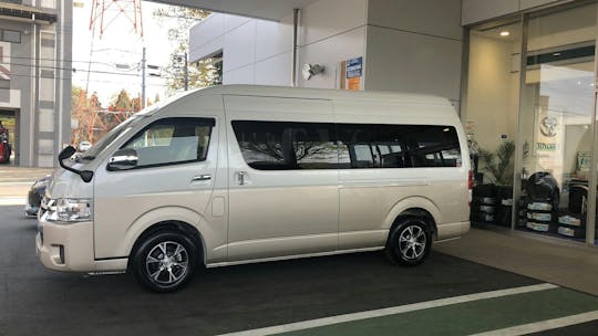 Privater Transfer rund um die Uhr vom Flughafen Kansai ins Stadtzentrum von Kyoto