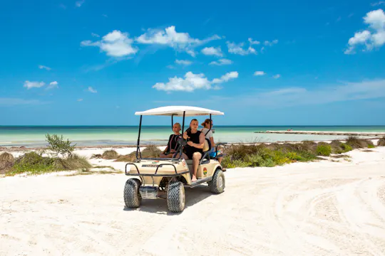 Dagtocht per boot en golfbuggy op Holbox vanuit Chiquila