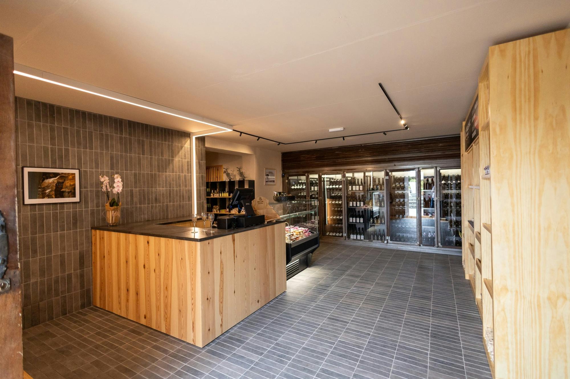 Family wine-tasting tour of Conatvs Winery in Fuerteventura