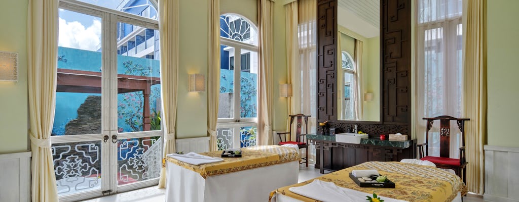 55-minute signature aromatic candle massage at Kee Spa