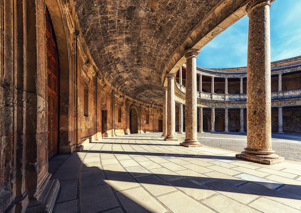 Rondleiding door de omgeving vanaf het Alhambra