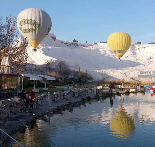 Luchtballonvaart bij zonsopgang in Pamukkale vanuit Kusadasi