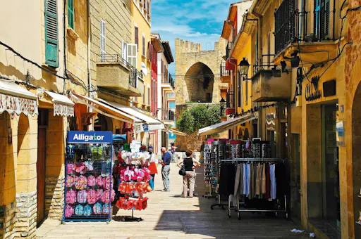 Santanyi Market and traditional pa amb oli tasting tour