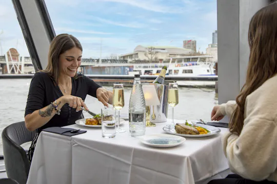 Crucero con cena por el Támesis