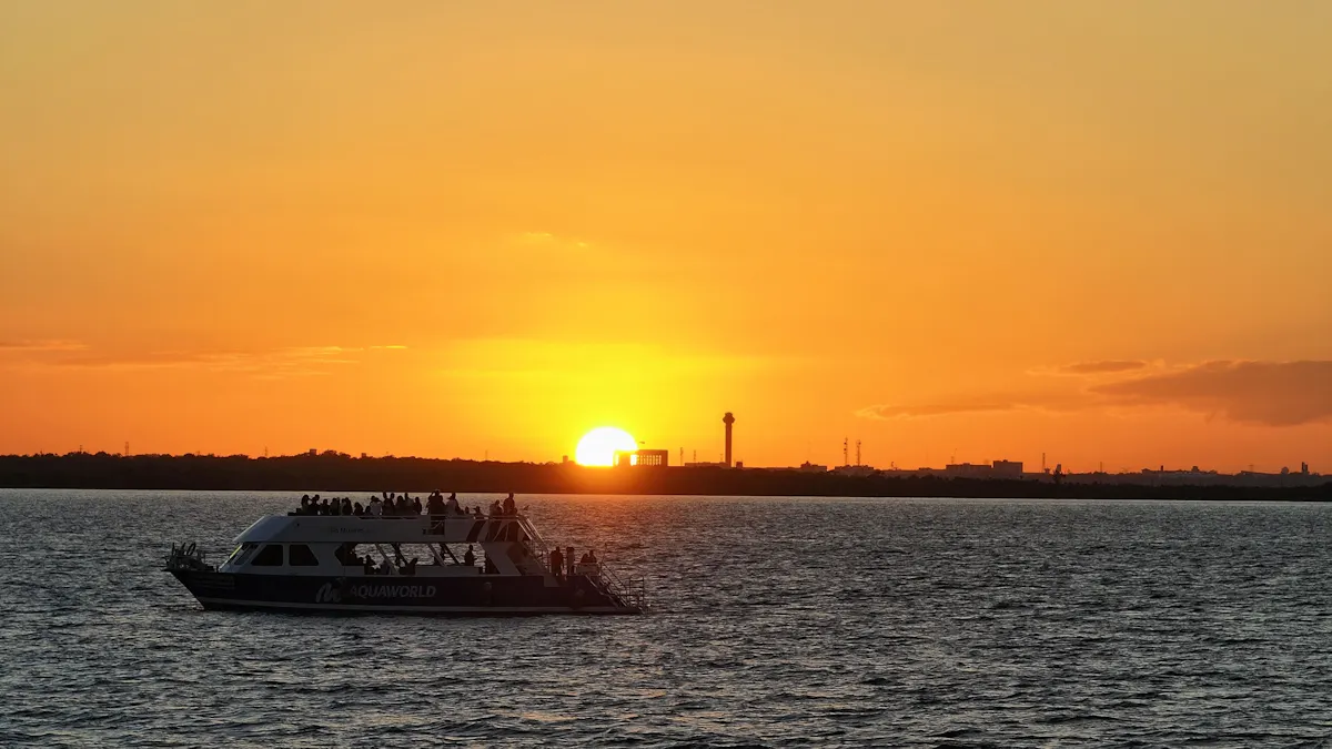 Sunset boat trip on Nichupté Lagoon with live saxophone music