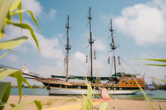 Croisière en bateau pirate sur le Manavgat avec pauses baignade