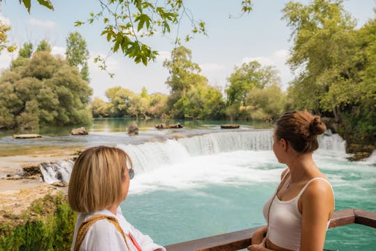 Visite du marché et des chutes d'eau de Manavgat avec croisière en bateau
