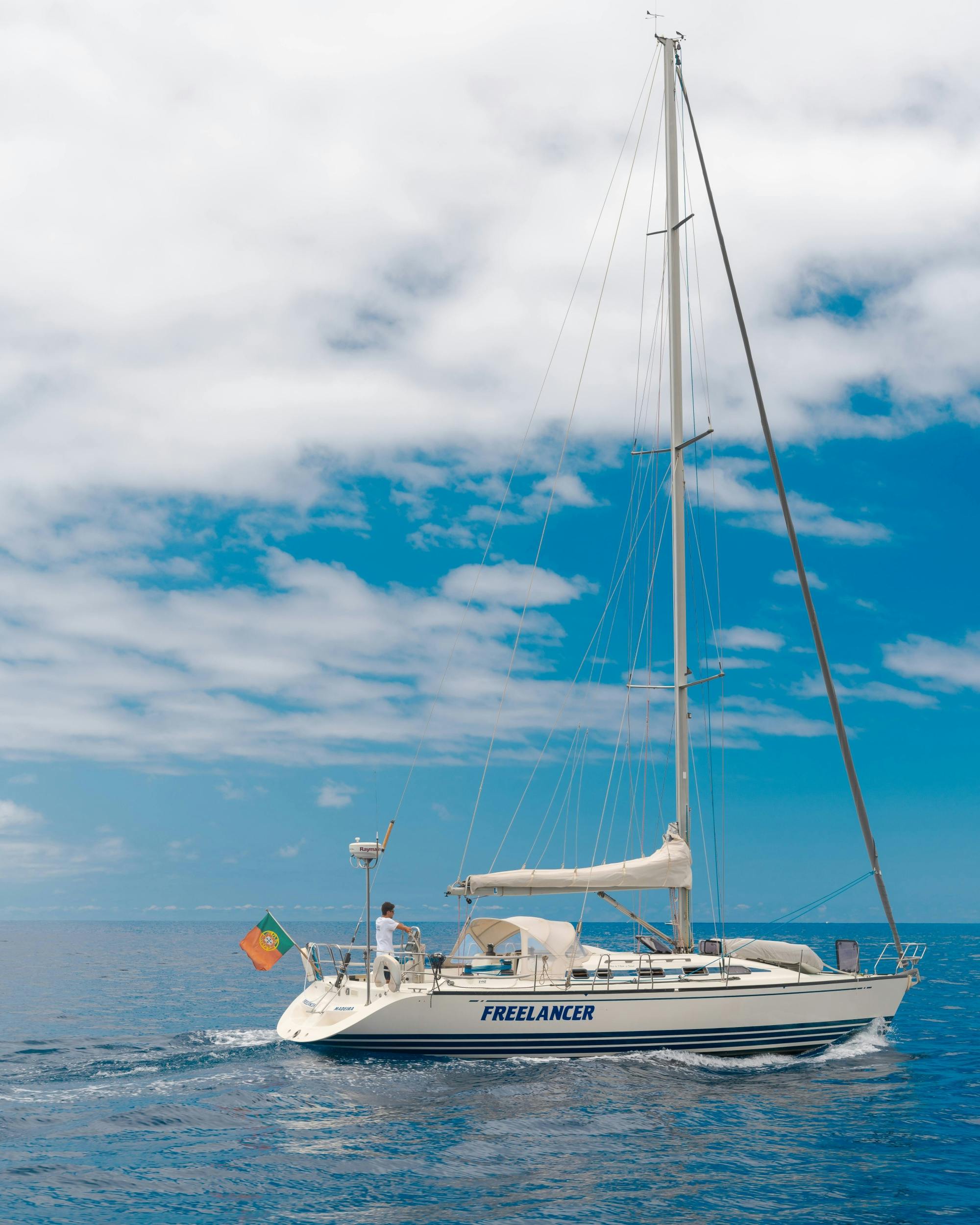 Madeira half-day Happy Hour sailing trip with open bar