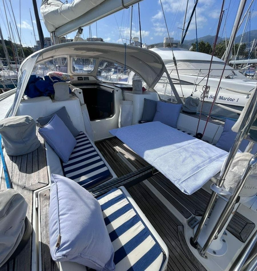 Madeira half-day Happy Hour sailing trip with open bar