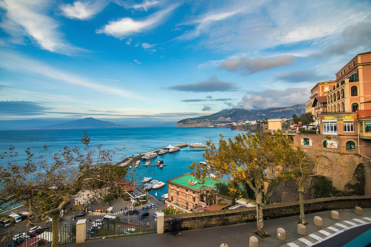 Group tour from Naples to Sorrento and Pompeii with lunch