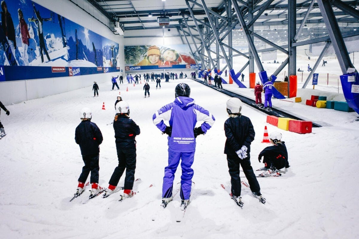 4-hour indoor skiing experience on the slope at SnowWorld Bispingen