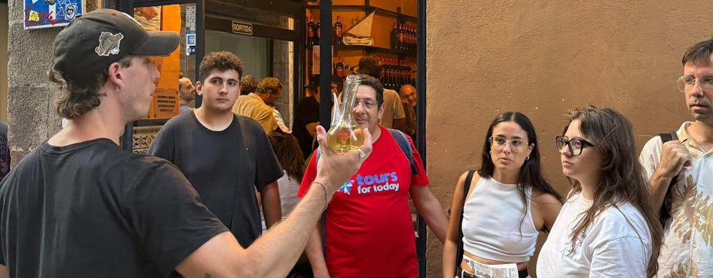 Barcelona district tour with traditional tapas tasting