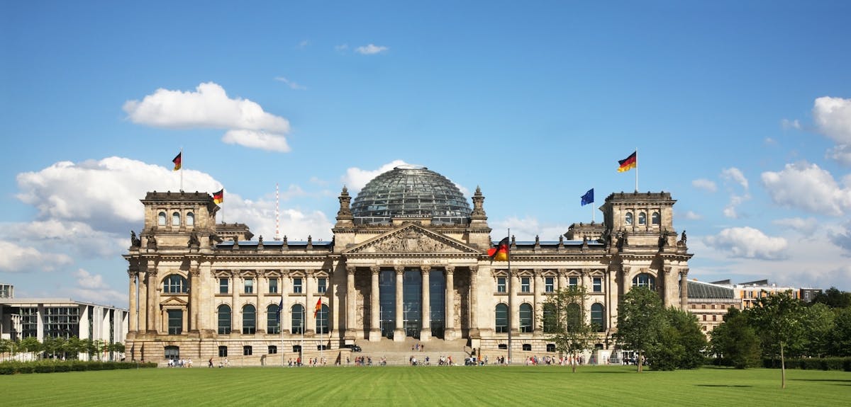 Reichstag tour with visit of the cupola in English