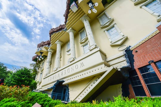 ¡Promoción a precios de adultos y niños en WonderWorks Orlando!