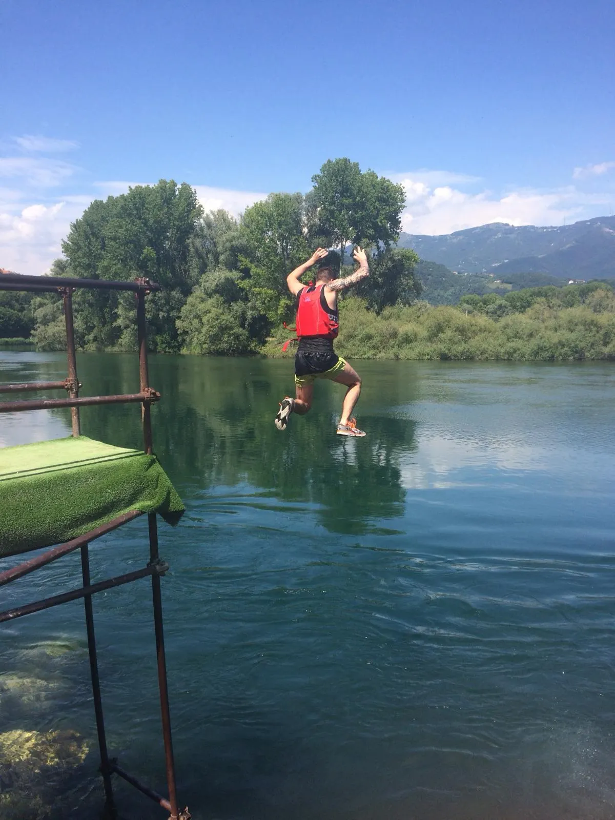 2025081868a328548d2f4.jpg