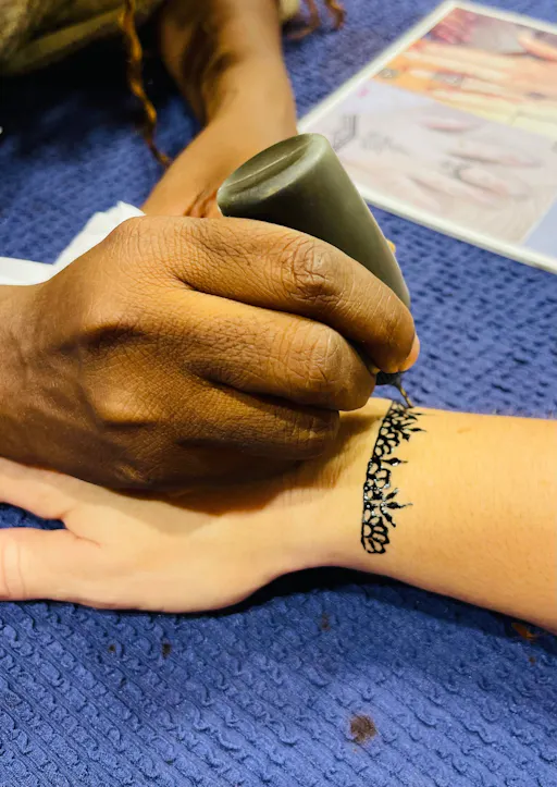 Luna Mora Festival Guaro