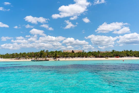 Cozumel Island’s KUZA beach club with El Cielo snorkelling trip