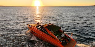 Wycieczka łodzią motorową o zachodzie słońca na Lanzarote z napojami