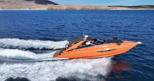 Luxury speedboat tour from Puerto Calero in Lanzarote
