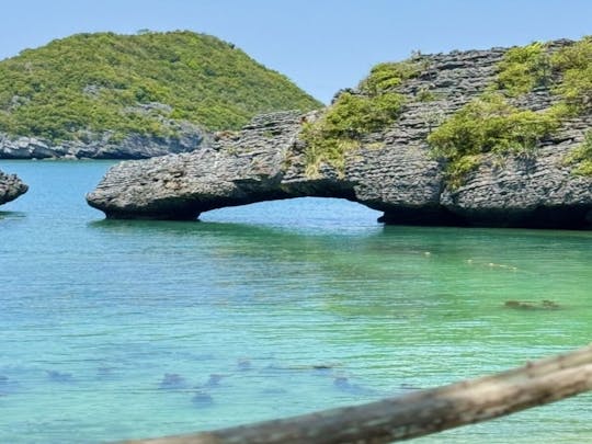 Day tour to Angthong National Marine Park