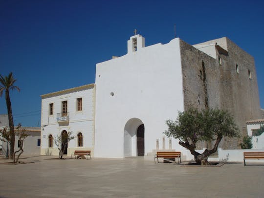 Guided excursion to Formentera by bus and fast ferry from Ibiza