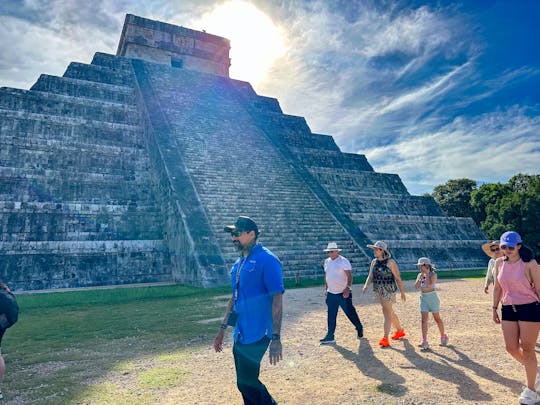 Chichen Itza walking tour with a local guide