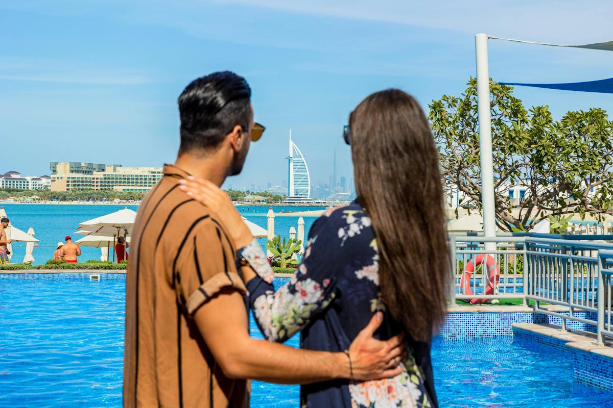 Dubai Riva Beach Club zwembad en strand dagpas