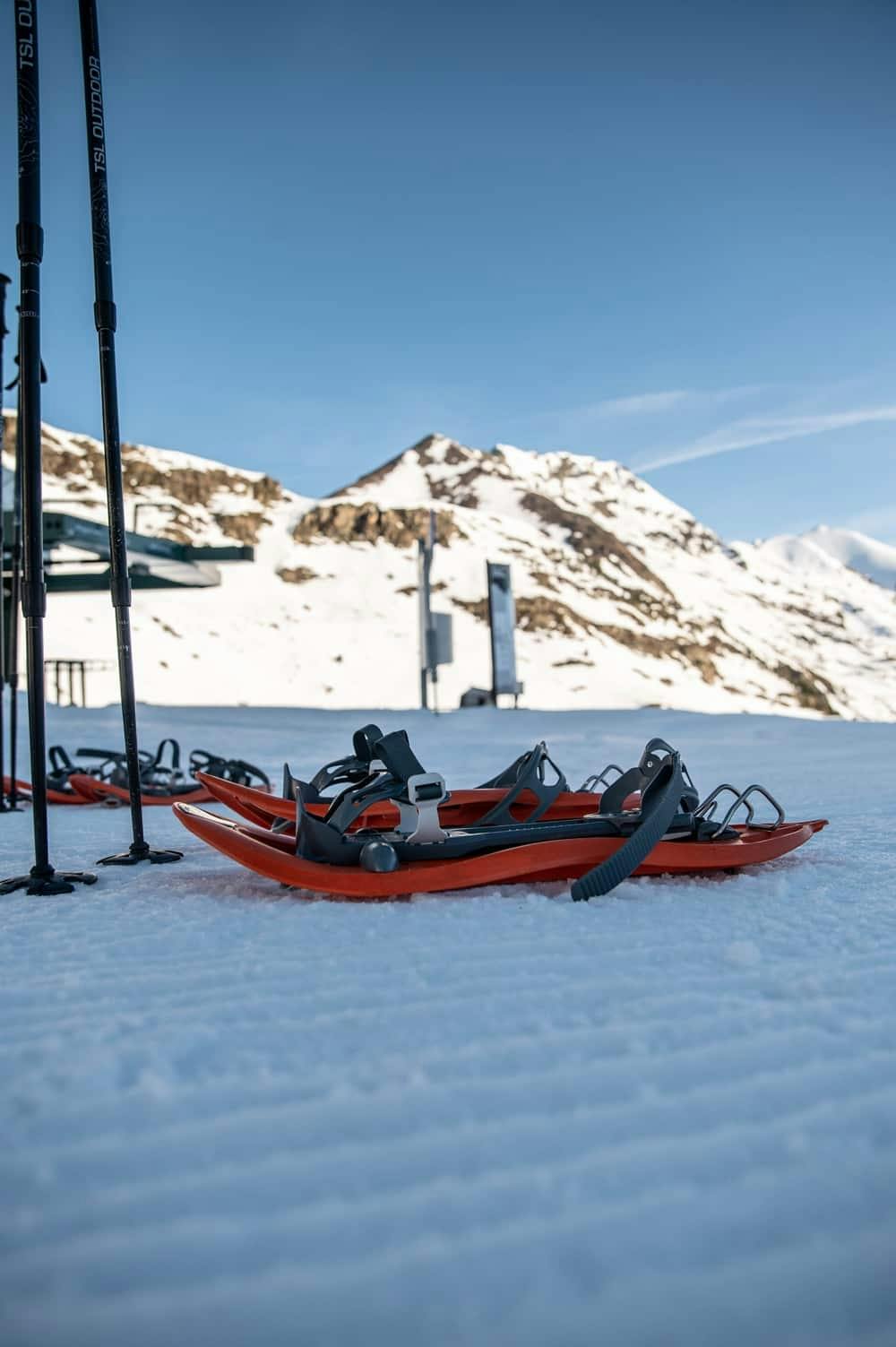 Guided snowshoeing trek in the Ordino-Arcalis area