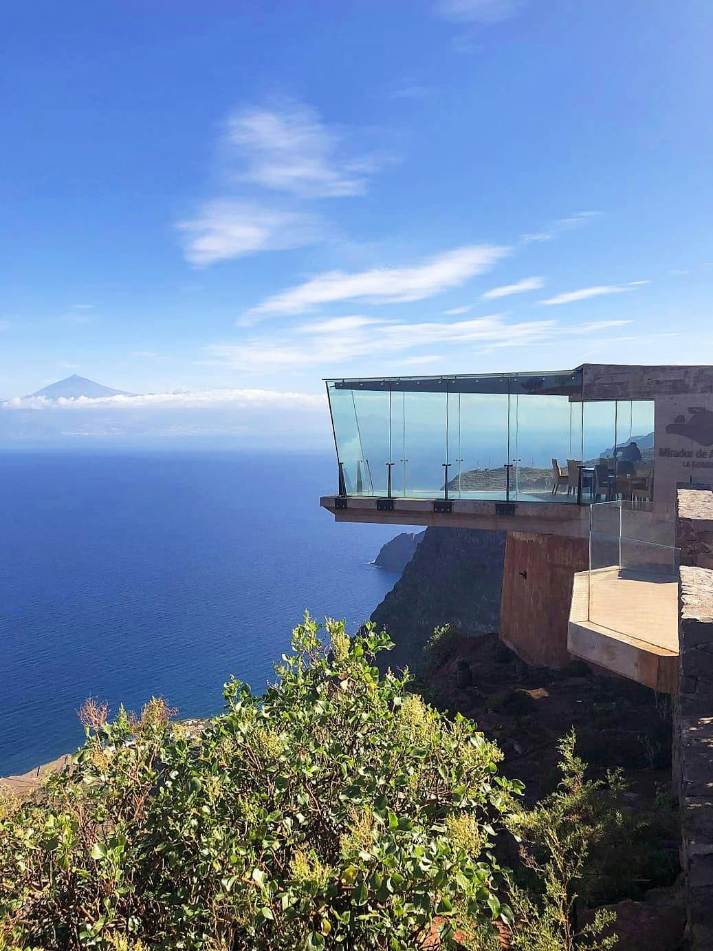 VIP La Gomera luxury minivan tour