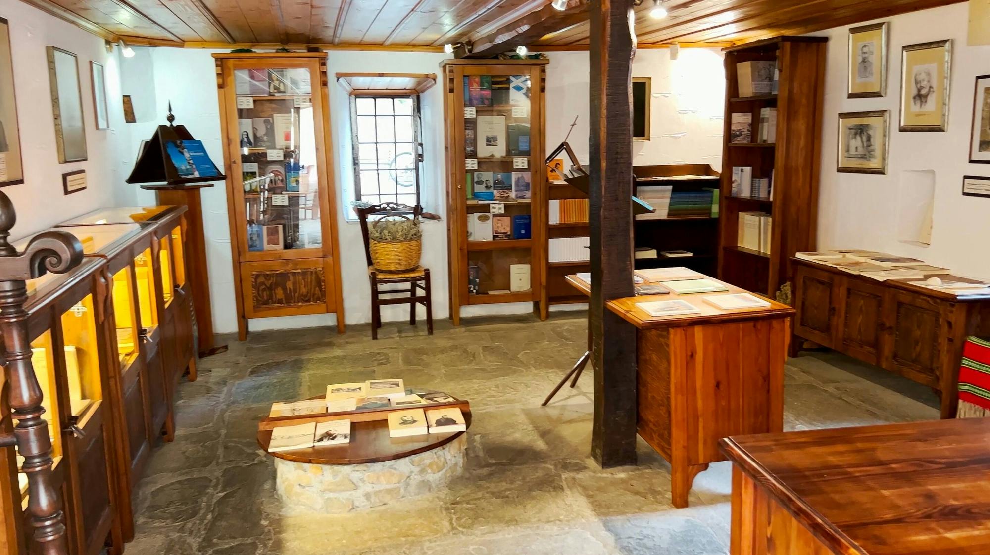 Skiathos town evening tour with local liqueur tasting