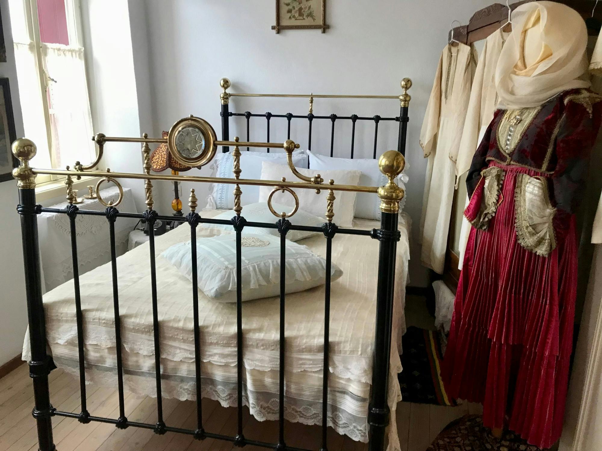 Skiathos town evening tour with local liqueur tasting