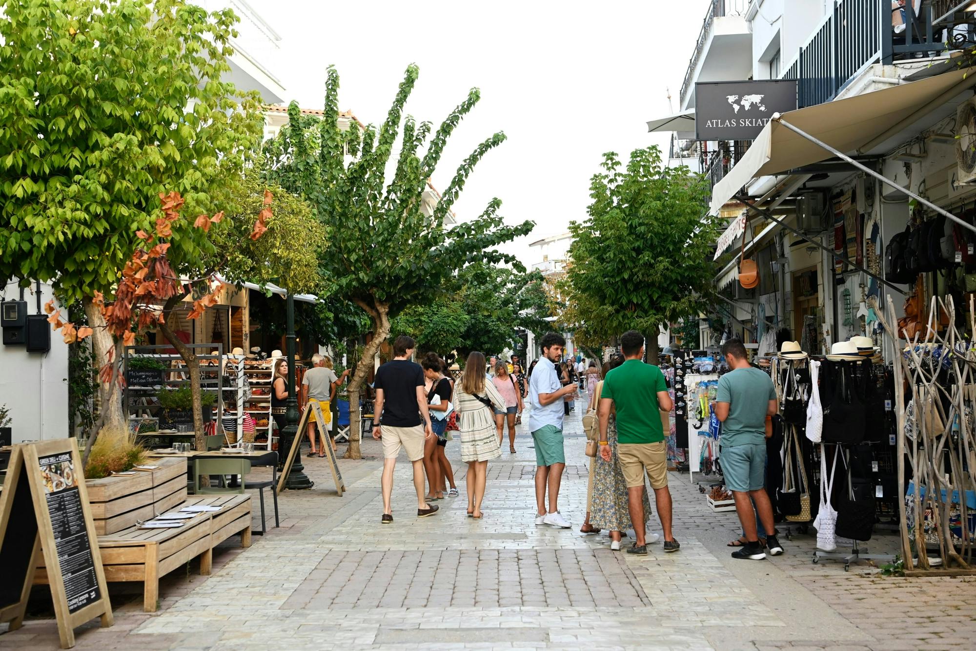 Skiathos town evening tour with local liqueur tasting