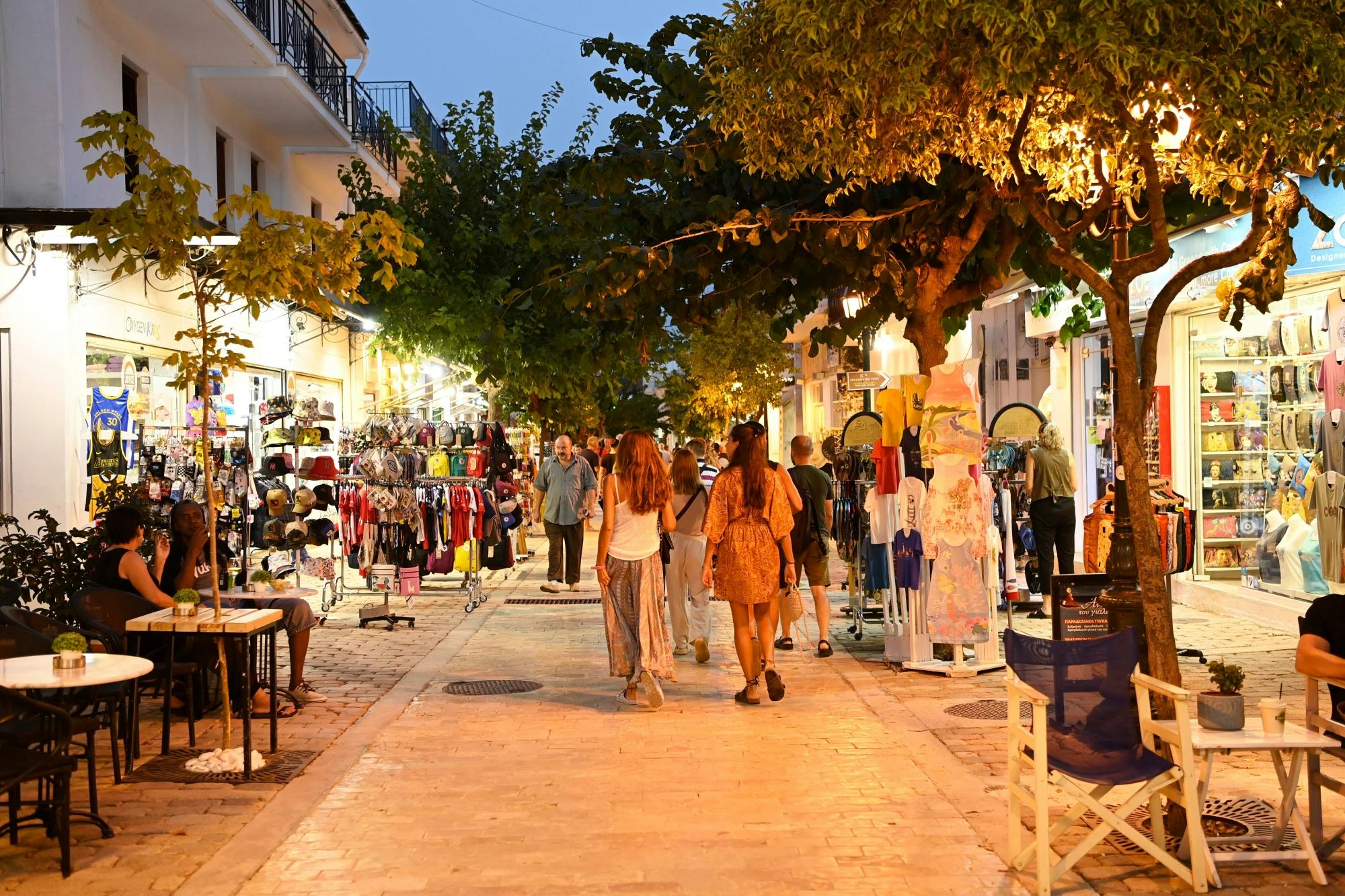 Skiathos town evening tour with local liqueur tasting