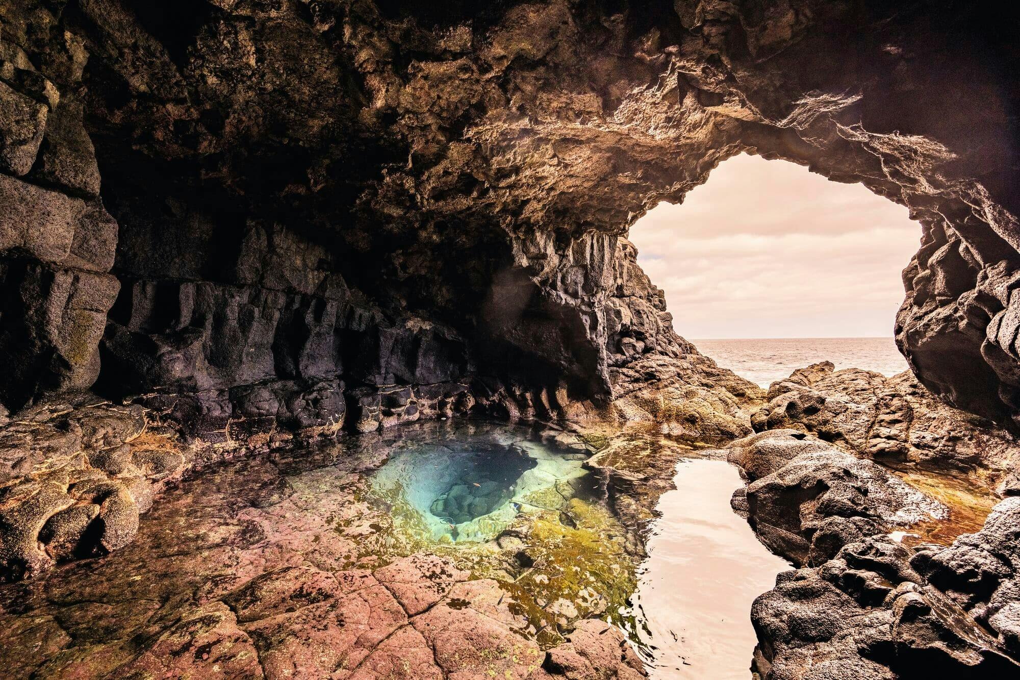 Private secrets of Sal 4x4 tour with Pedra da Lume salt lake