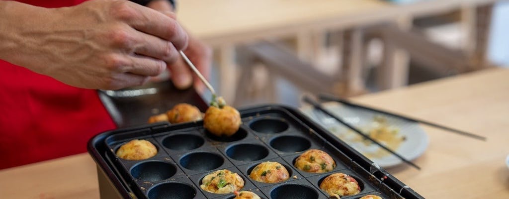 Authentic Japanese cooking and sake experience in Osaka