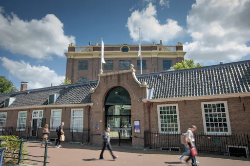 2025090368b85178e14fb.jfif