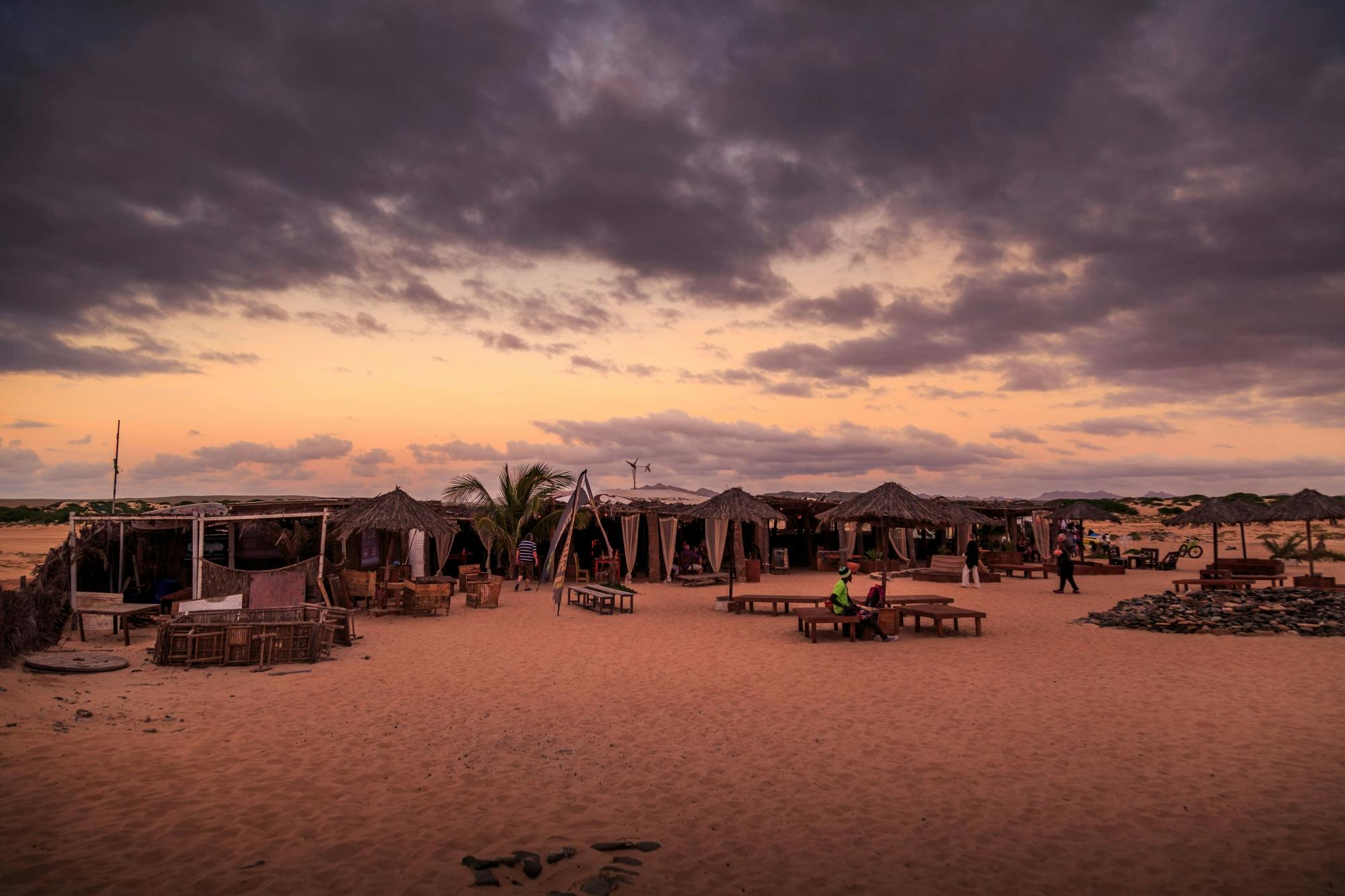Boa Vista beachside sunset dinner with live music experience