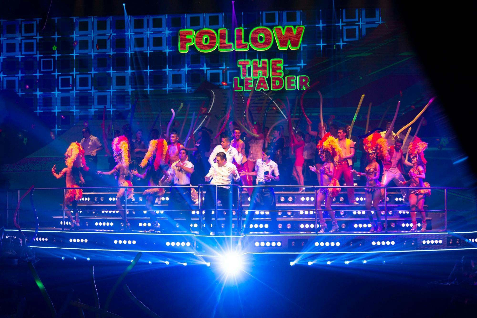 Family-friendly Coco Bongo sunset show in Playa del Carmen